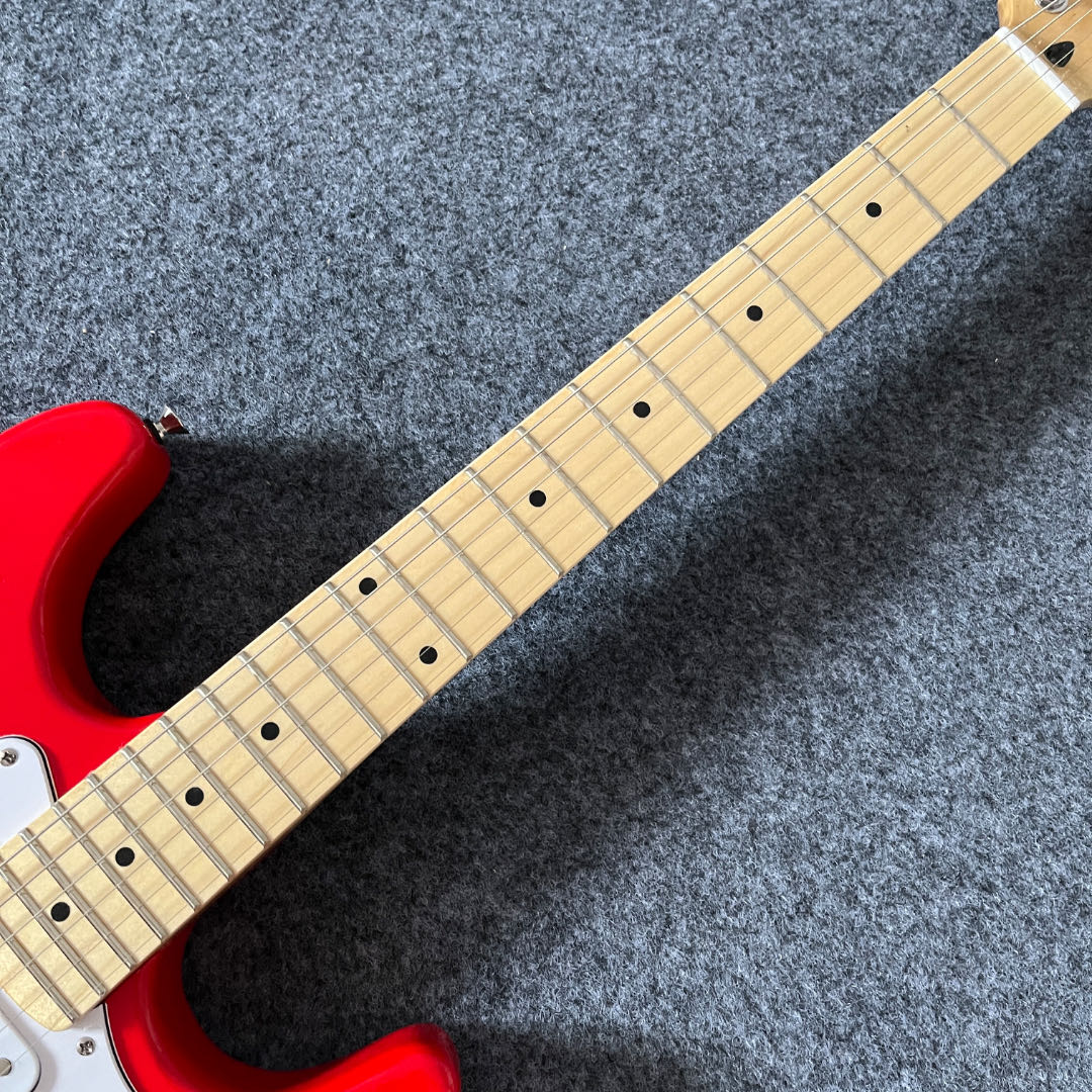 جيتار كهربائي احترافي أحمر الل - مراجعة Electric Guitar Beginner وسعره